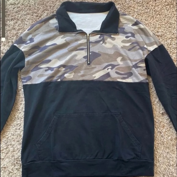 Simple Addiction Boutique Camo 1/4 Zip Sweatshirt - Picture 2 of 2